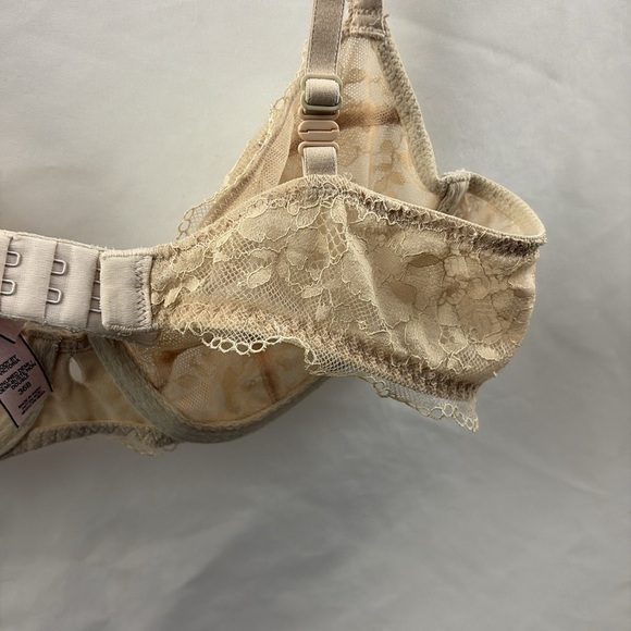 Victoria's Secret Body By Victoria Unlined Demi Beige Lace Floral - Picture 7 of 10